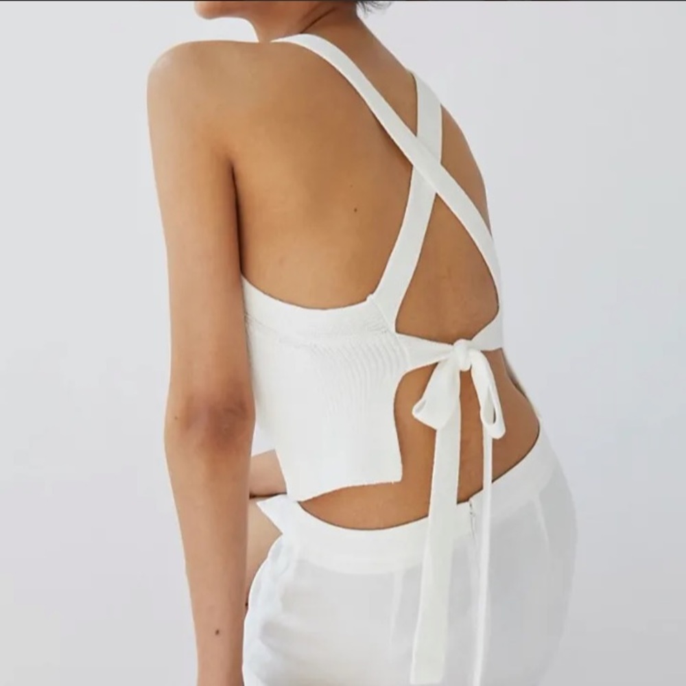 Aritzia top